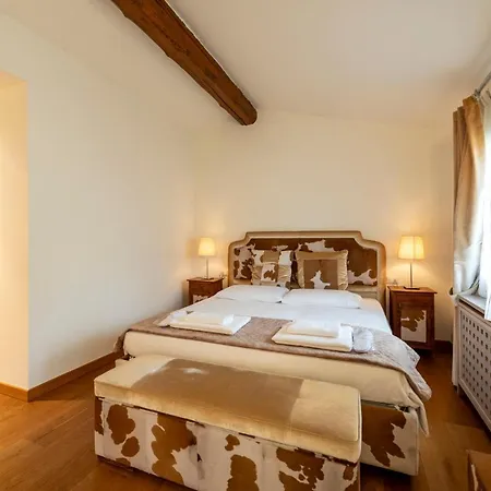Royal - Castello Apartment Milan